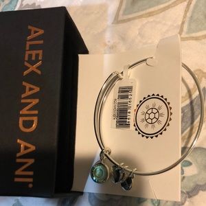 Alex and Ani brand new Leo bracelet